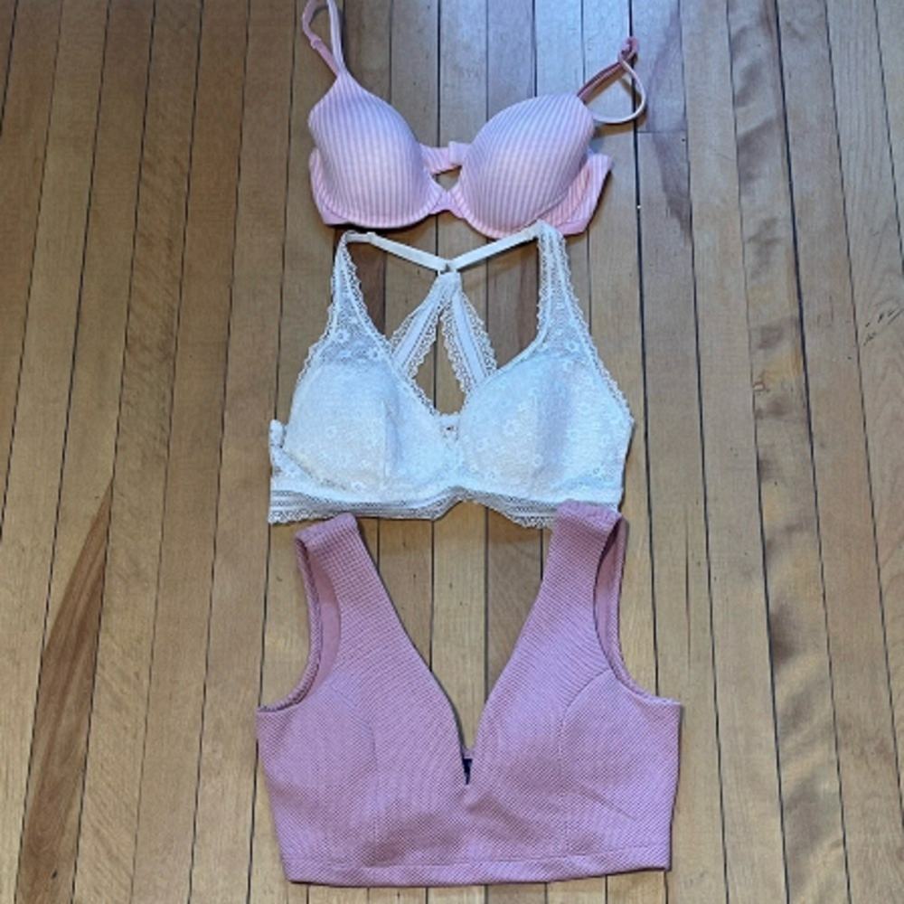 VICTORIA Secret Pink & White Bras